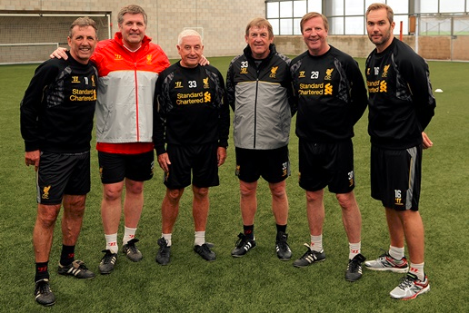 多特年轻前锋一战成名（多特新星前锋一战打响名号）