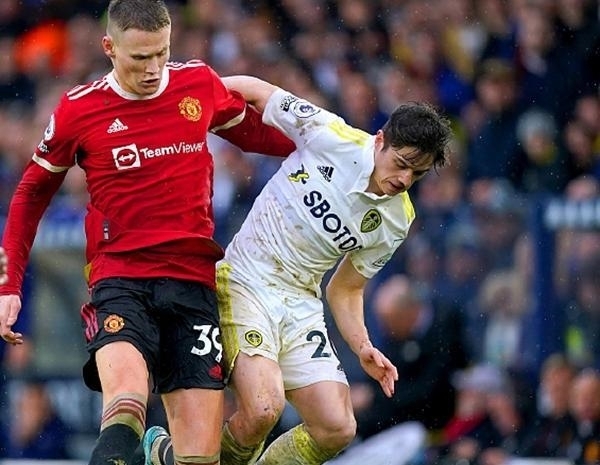 萨拉赫骂街利物浦，曼联传奇鲁尼表示，他和穆帅的处理方式更好