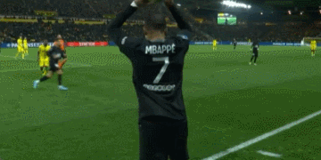 大气！德慕尼黑教练承诺：将带着国足打进2030世界杯（慕尼黑德籍主帅放话：将率国足闯入2030年世界杯）